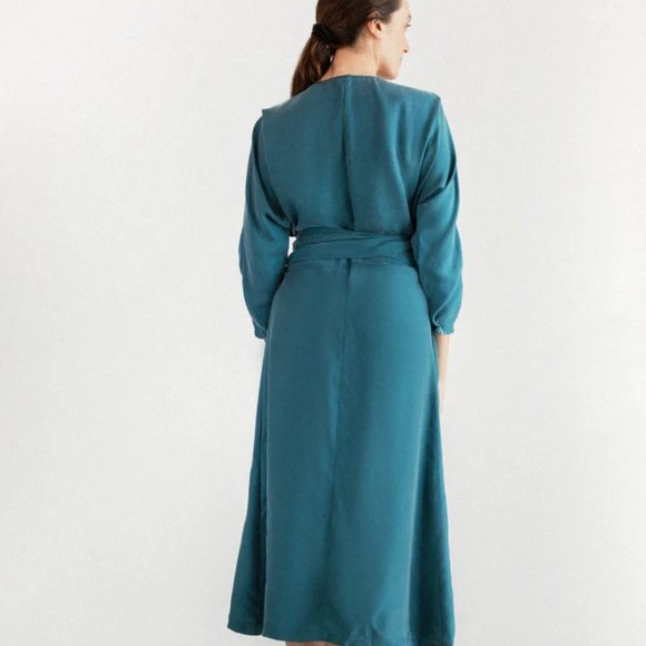 Norte Finisterre Cupro Dress in Mustard/Gold XS/S - Picture 9 of 9